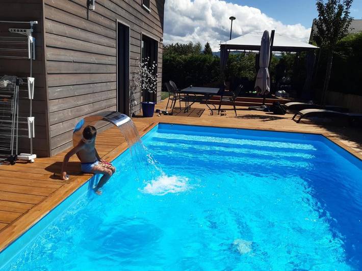 Location de vacances pour 8 personnes, avec piscine ainsi que terrasse et vue à Excenevex - 4