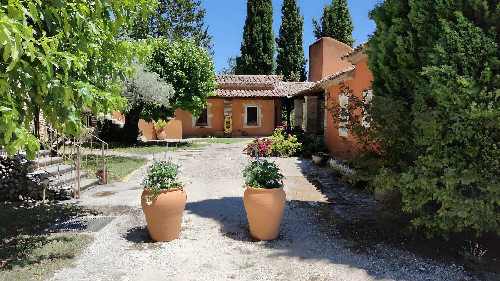 Entire apartment, 'Le Ventoux' with Mountain View, Wi-Fi and Air Conditioning in Tulette, Nyons region