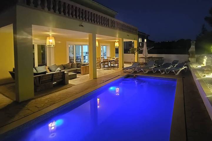 Ferienhaus für 8 Personen, mit Balkon und Garten in Cala Murada