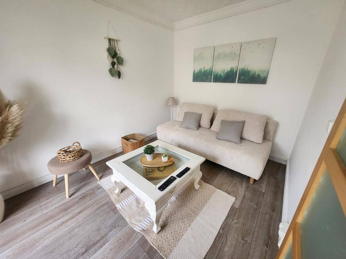 Appartement entier, Two-Bedroom Apartment in Crécy-la-Chapelle, Seine-et-Marne
