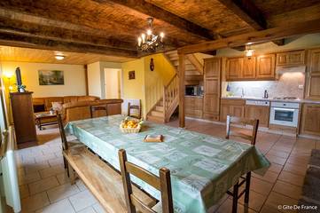 Gîte pour 12 Personnes dans Verneugheol, Région de Clermont-Ferrand, Photo 2