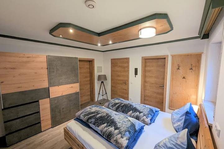 Ganze Wohnung, Gemütliche Ferienwohnung mit 3 Schlafzimmern, 2 Bädern und Freisitz in Ruhpolding, Bayerische Alpen