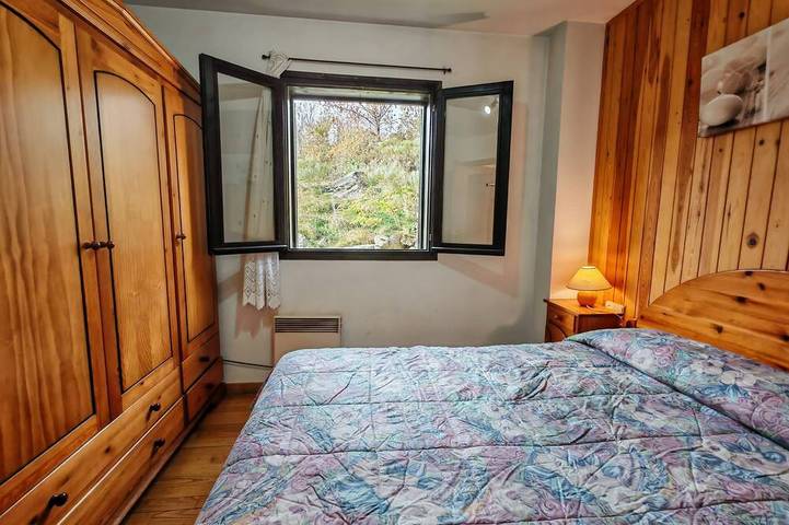 Ganze Wohnung, Besiberri 3 apartment located on the first floor and with terrace in La Vall de Boí, Alta Ribagorça