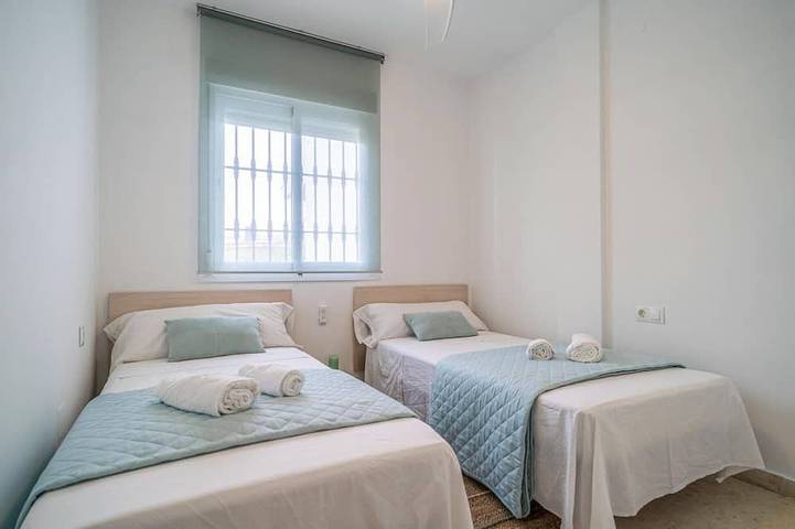 Lovely home in Vélez-Málaga with swimming pool in Urbanizacion La Esperanza, Vélez-Málaga