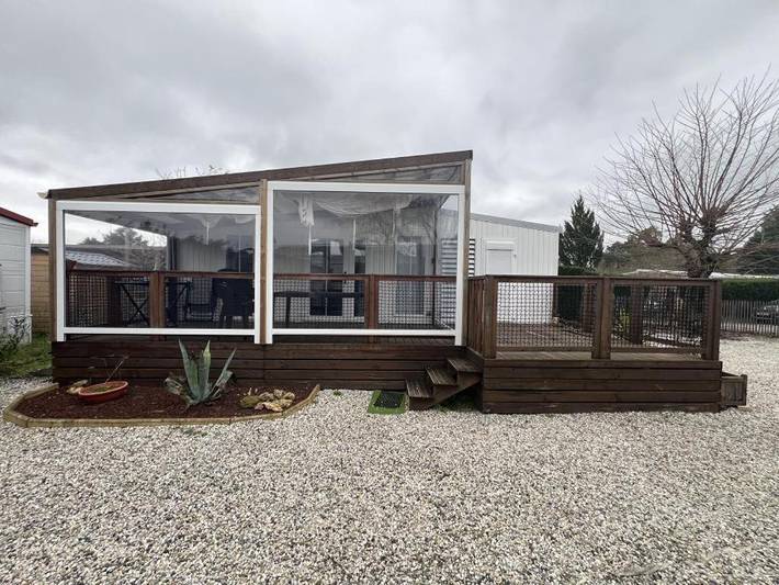 Camping pour 4 personnes, avec jardin et piscine
