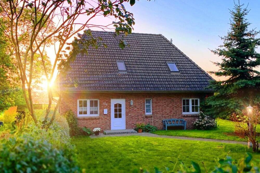 Ferienhaus \"Immerlicht\" mit 120qm - ruhige Lage & grosser, eingezäunter Garten. in Norddeich (Schleswig-Holstein), Nordseeküste