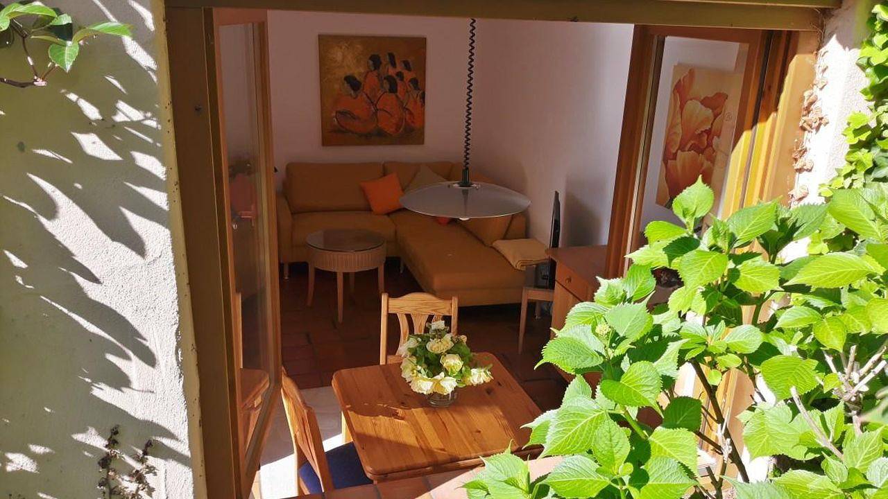 Ganze Ferienwohnung, Ferienwohnung für 2 Personen (45 m²) in Neustadt in Hambach (Neustadt), Neustadt an der Weinstraße