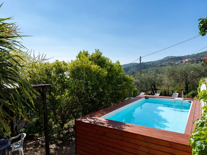 Ferienwohnung für 4 Personen, mit Terrasse und Garten in Dolcedo