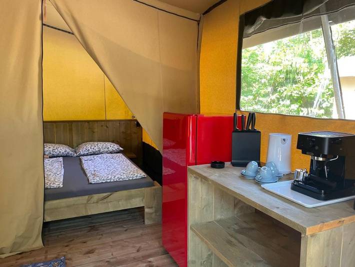 Tente pour 6 personnes, avec piscine et vue sur le lac ainsi que jardin et vue, adapté aux familles dans Dolomites - 3