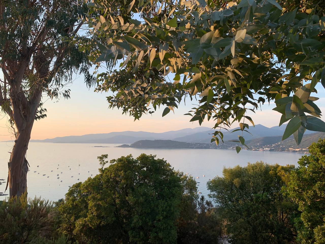 Maison de vacances 'Paradisiaque En Corse' avec vue sur la mer, piscine privée et Wi-Fi in Calcatoggio, Région d'Ajaccio