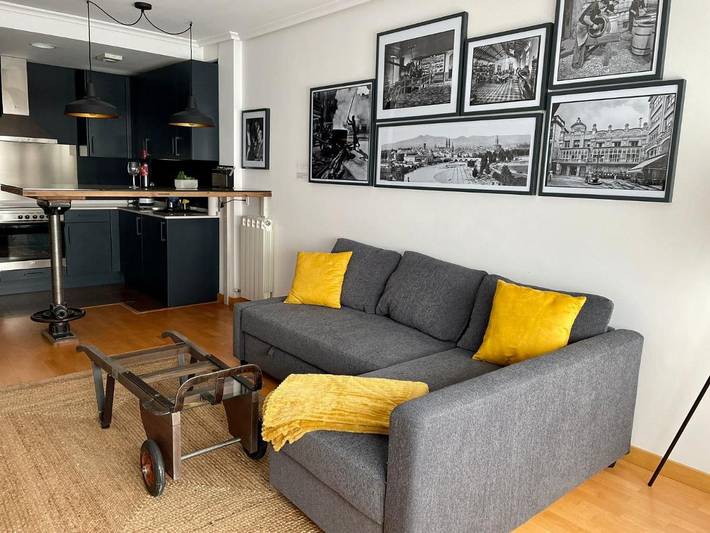 Apartamento para 7 personas, con Terraza y Jardín además de Piscina y Vistas en Lardero