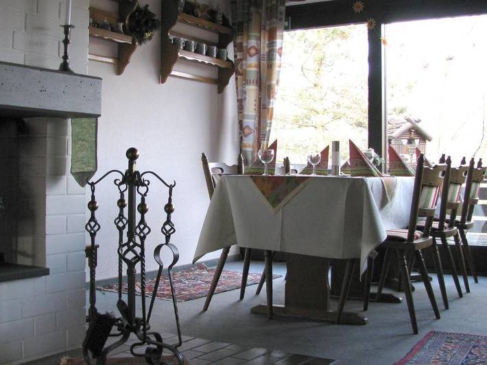 Gîte pour 3 personnes, avec jardin ainsi que sauna et jacuzzi dans Gemund - 4