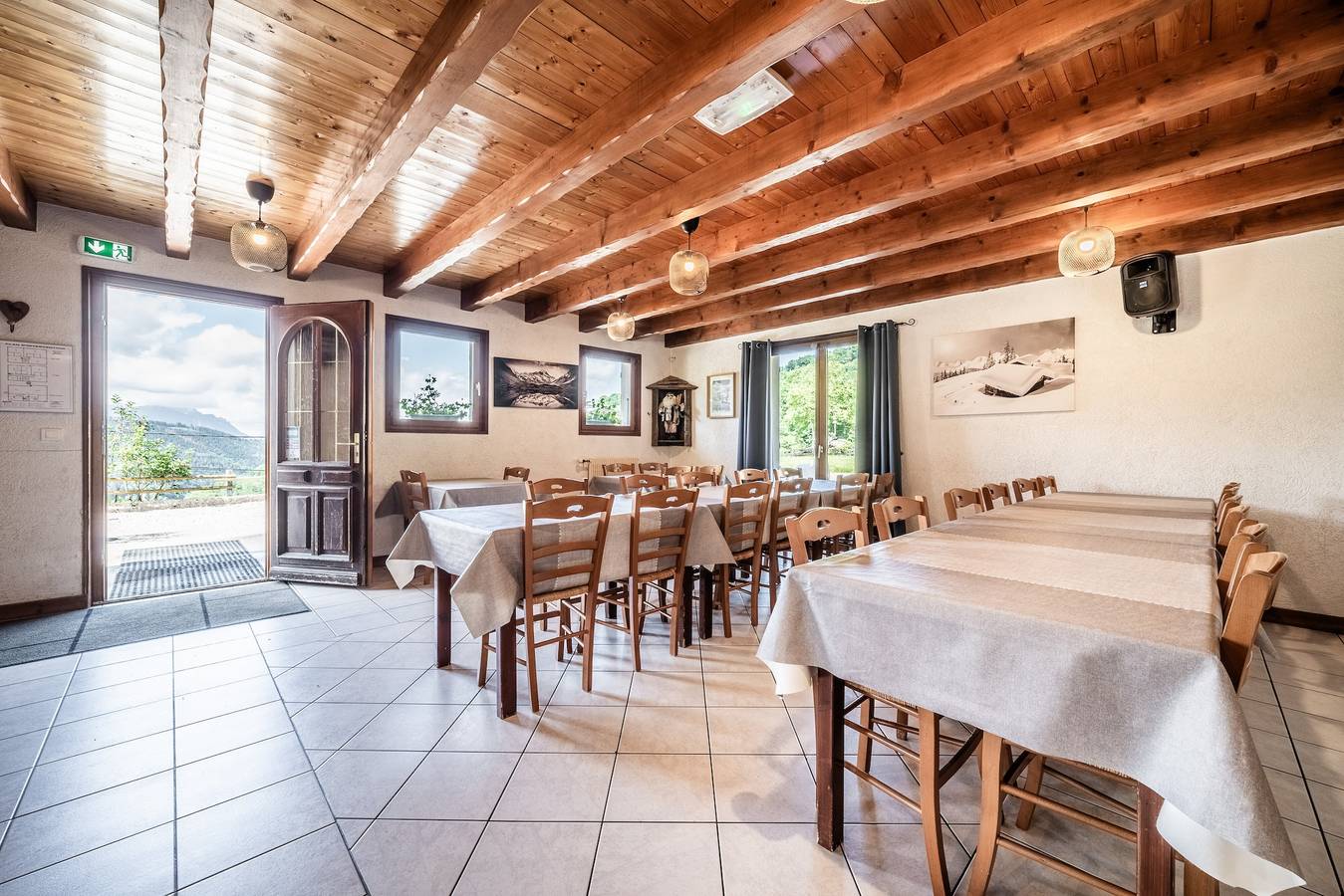 Chalet "Gîtes Le Titlis" with Mountain View, Private Pool and Wi-Fi in Bernex, Thonon-les-Bains region