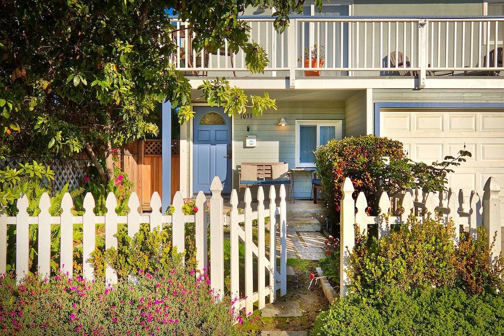 Perfektes Strandhaus! Meerblick, Schritte zum Strand - toller Garten! in Ventura Beach, Ventura