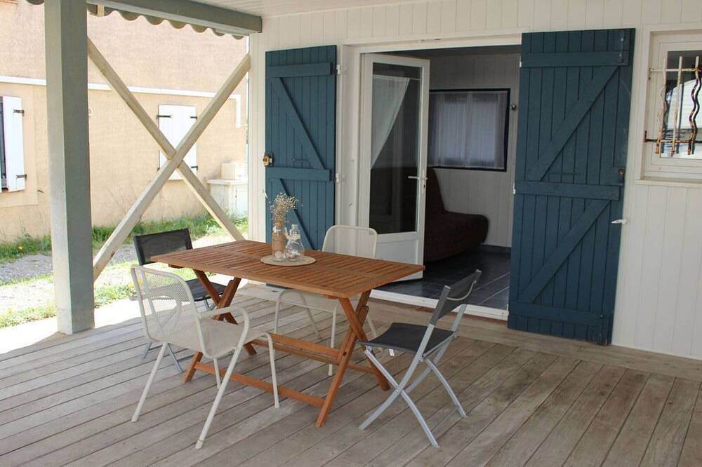Gemütliche Chalet-Wohnung im Erdgeschoss, 200m vom Strand, 4 Personen, Terrasse, Parkplatz in Plage des Chalets, Gruissan
