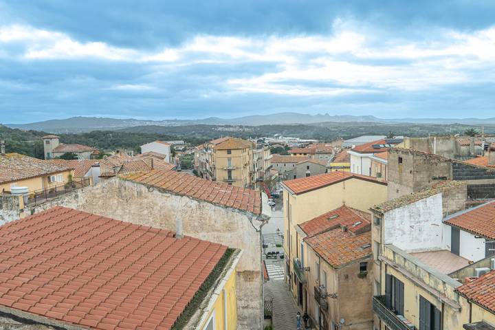 Hel enrumslägenhet, Comfort Triple Room with Private Courtyard and Air Conditioning in Calangianus, Olbia-Tempio