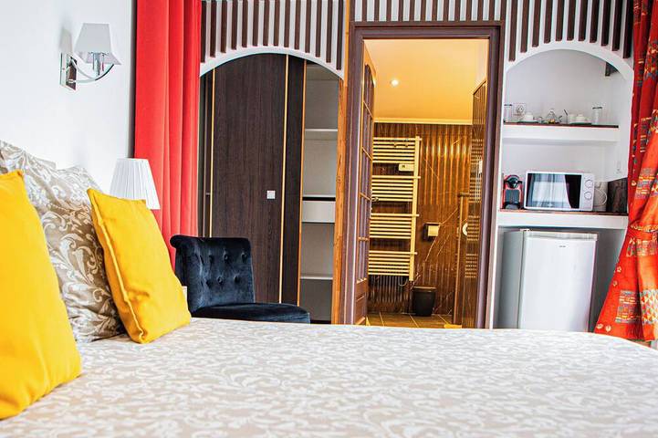 Gîte pour 2 personnes, avec Piscine à Fourques - 3