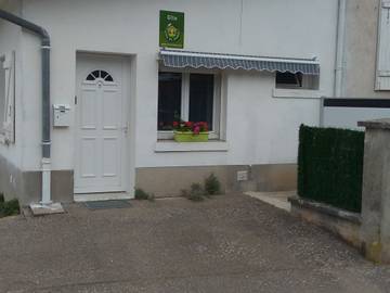 Gîte pour 2 personnes, avec terrasse à Vincey