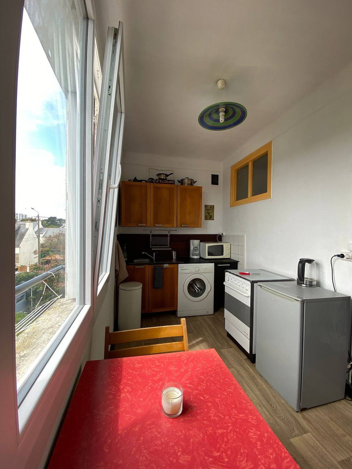Ganze Wohnung, Großes T2 mit freiem Ausblick in Lorient, Côte des Mégalithes