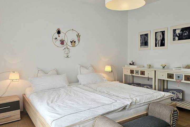Ganze Wohnung, 166 m² ruhige, sonnige Wohlfühloase mit großer Terrasse und Blick ins Kinzigtal in Alpirsbach, Kinzigtal