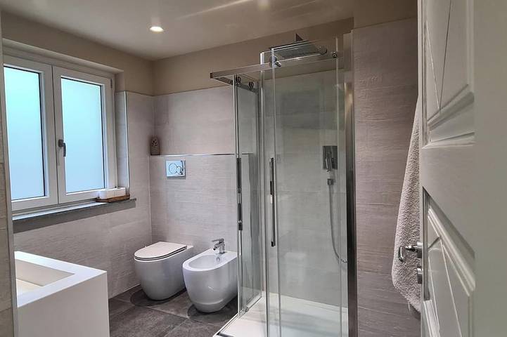 Villa Fiorita Lake View Apartment in Avigliana, Turin Provinz