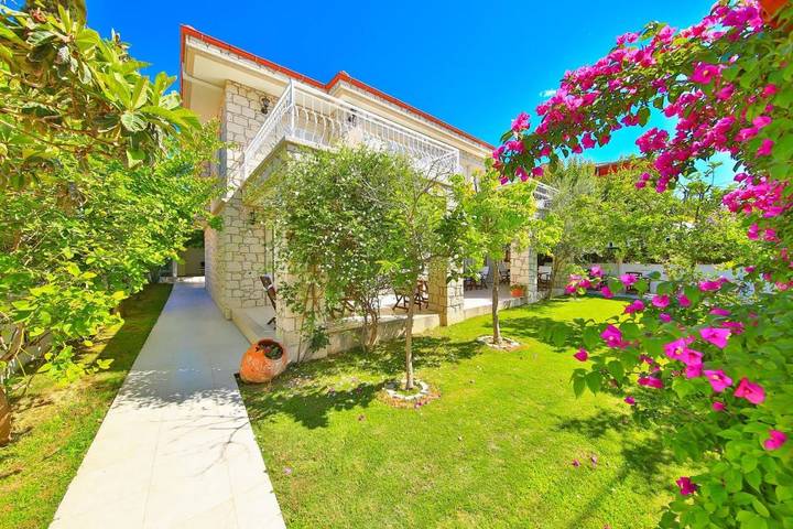 Hôtel pour 2 personnes, avec piscine ainsi que vue et jardin - 1