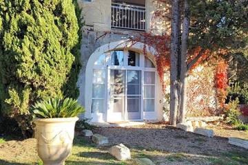 Gîte pour 4 personnes, avec piscine et jardin dans Albaron