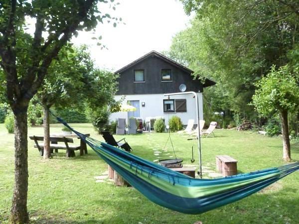 Ferienhaus für 4 Personen, mit Terrasse und Garten in Thalfang