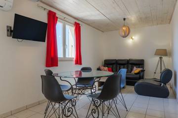 Village Vacances pour 5 Personnes dans Joyeuse, Ardèche, Photo 4