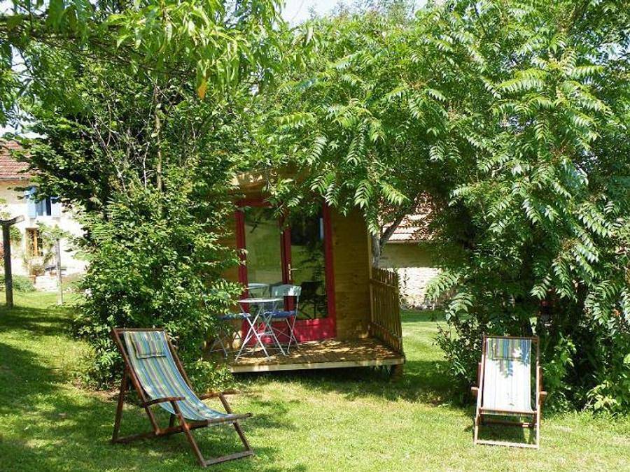 Camping Noix de Pecan'y - Hébergement 2 personnes - Roulotte de charme La Mésange in Le Buisson-de-Cadouin, Périgord Noir