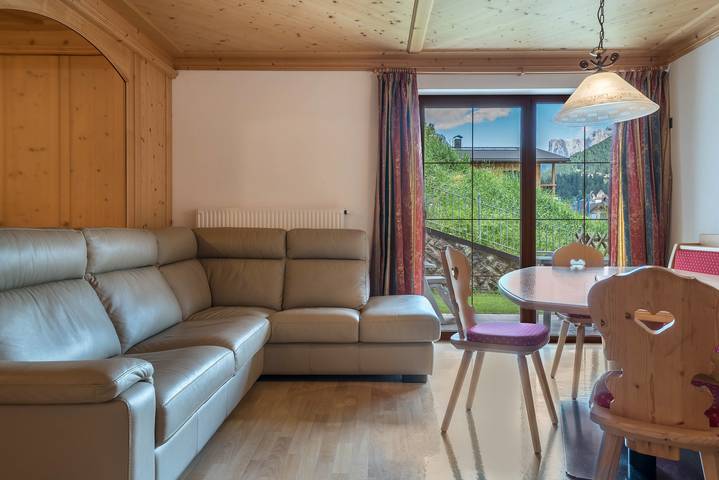Studio für 3 Personen, mit Balkon und Garten im Grödnertal