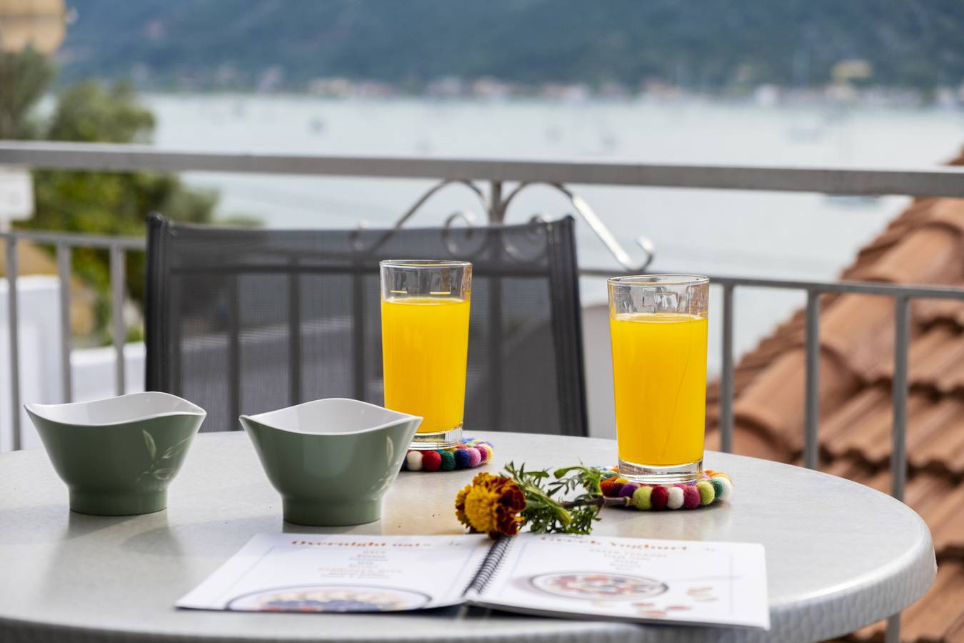 Estudio entero, Apartamento estudio "King 7" con vistas al mar, piscina compartida y Wi-Fi in Geni, Grecia