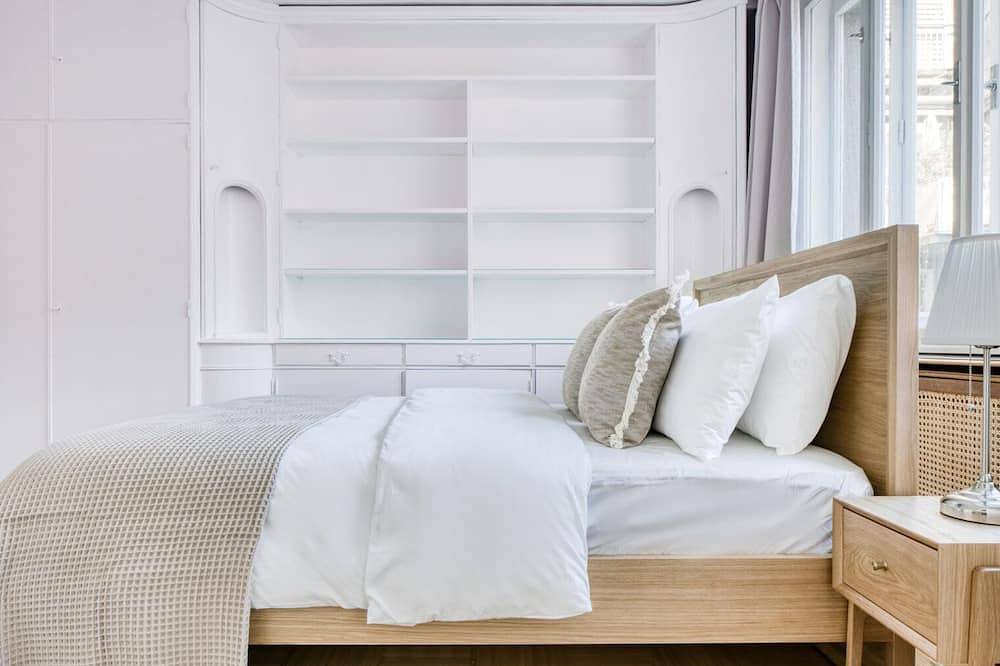 Ganze Wohnung, Dreamy Innere Stadt 2Br w/ Elevator, steps to Hoher Markt, by Blueground in Wien Innenstadt, Wien