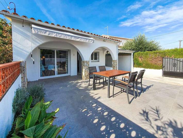 Villa pour 5 personnes, avec terrasse, animaux acceptés à L'Escala - 2