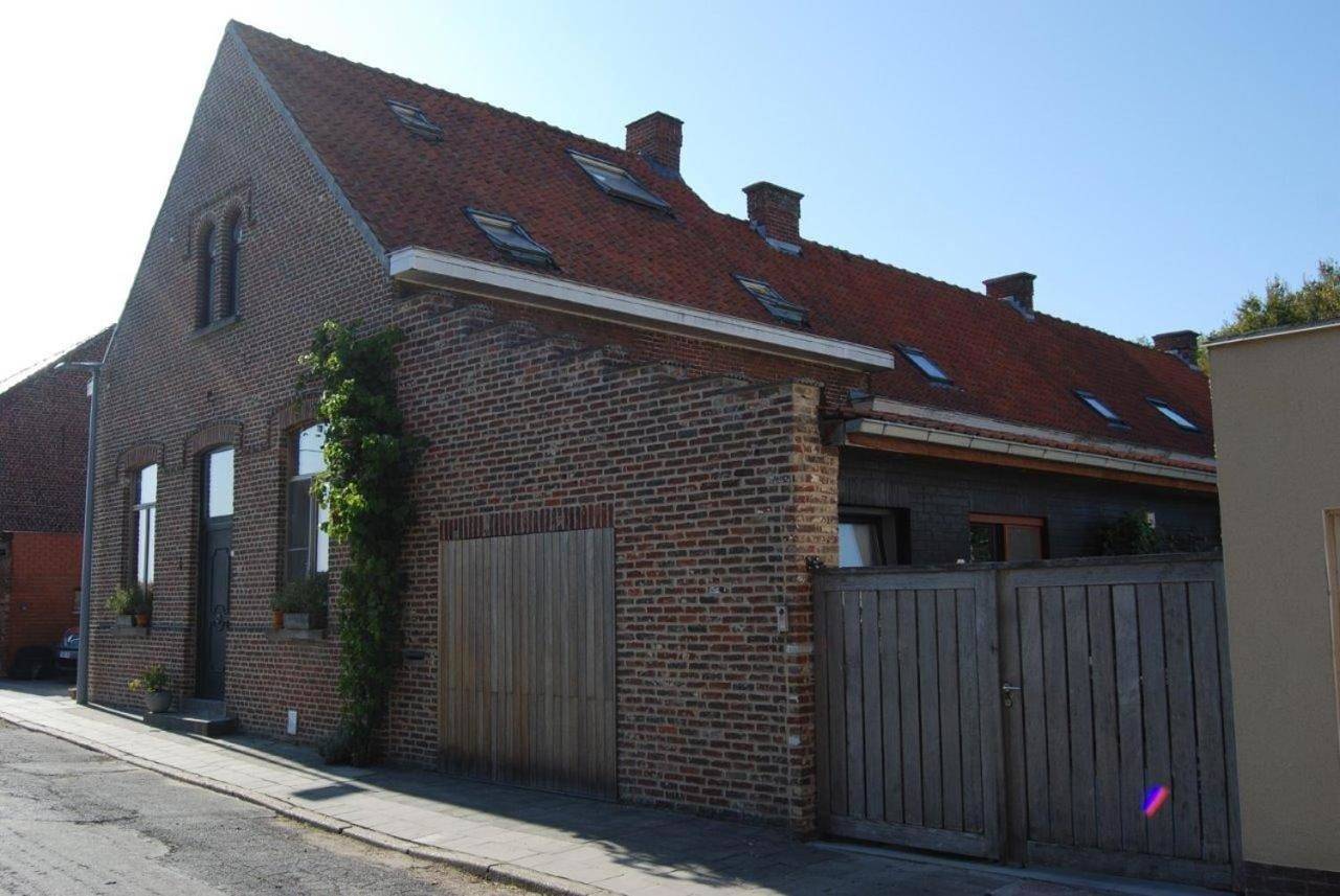 Het Oud Schoolmeesterhuis in Watou, Poperinge
