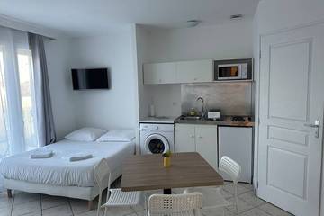 Gîte pour 2 personnes, avec jardin et balcon à Fondettes