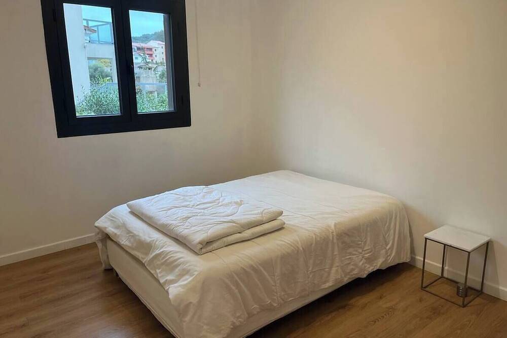 Villa Spacieuse avec Piscine, Terrasse et Jardin à 3 km du Port d'Ajaccio in Ajaccio, Région d'Ajaccio