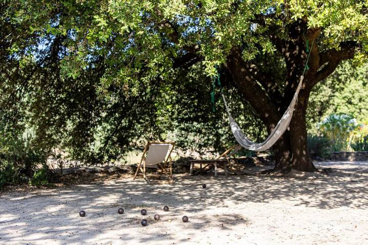 Chambre d’hôte pour 2 personnes, avec jardin ainsi que vue et piscine dans le Var - 3