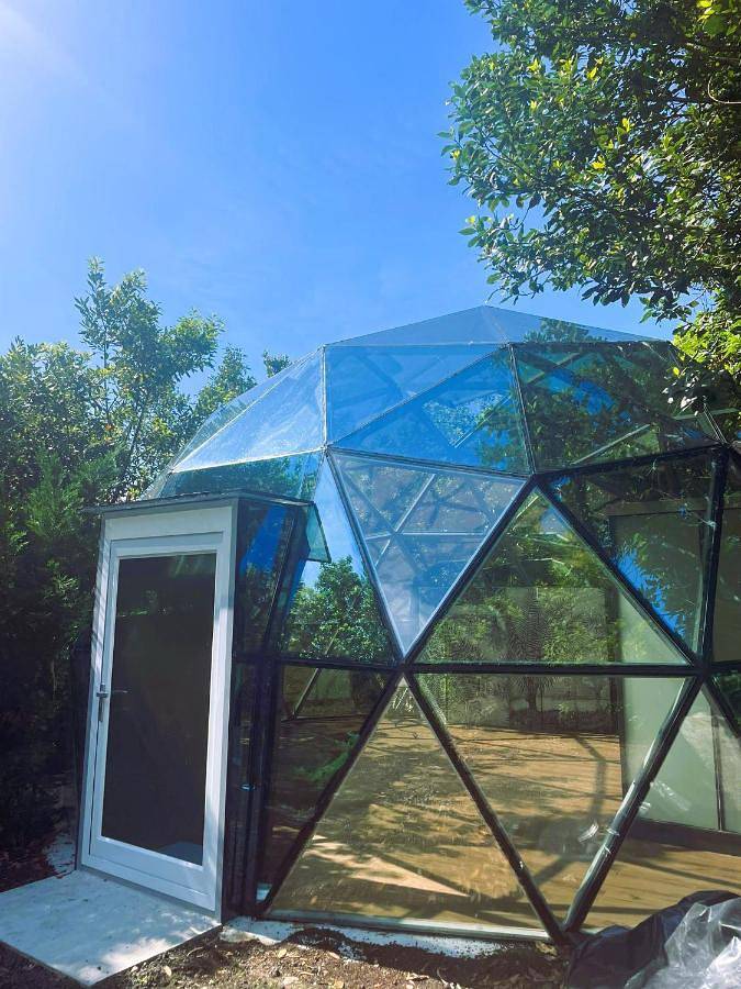 Albergue para 2 personas, con Terraza y Jacuzzi además de Jardín y Piscina en Terra-Cha - 4