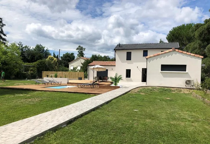 Casa de vacaciones para 6 personas, con piscina además de vistas y jardín - 1