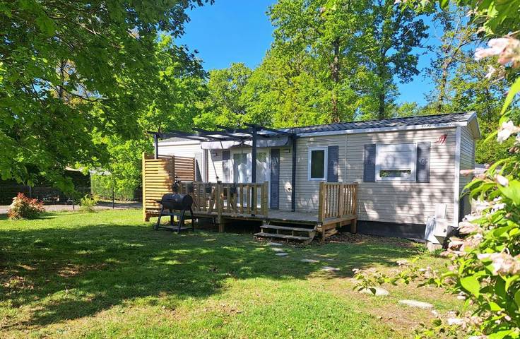 Location de vacances pour 6 personnes, avec jardin et piscine à Marcilly-sur-Eure