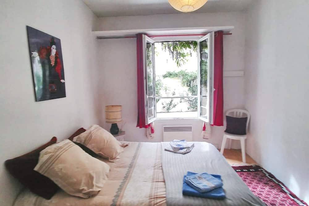 Homerez - Comfortable house in Montreuil with a fenced garden in Montreuil, Seine-Saint-Denis