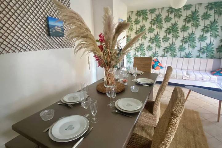 Location de vacances pour 6 personnes, avec piscine ainsi que jardin et jacuzzi à Saint-Morillon