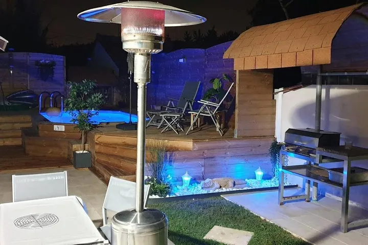Maison de vacances pour 4 personnes, avec terrasse ainsi que piscine et jardin - 1
