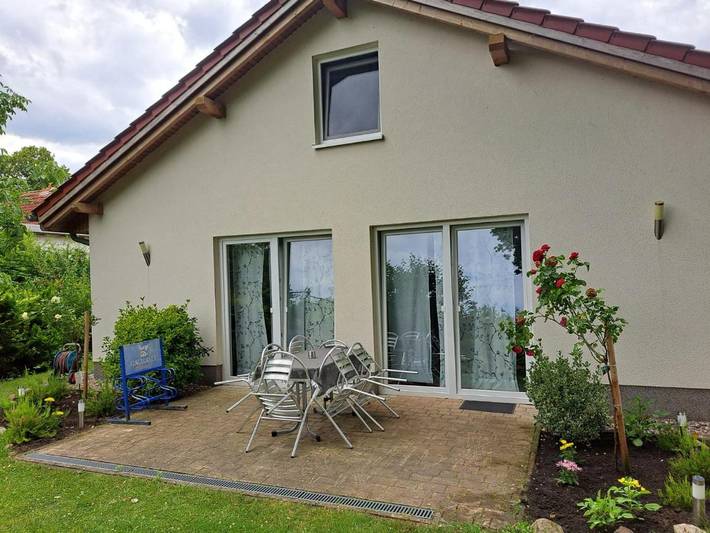 Ferienwohnung für 4 Personen, mit Terrasse und Garten sowie Ausblick
