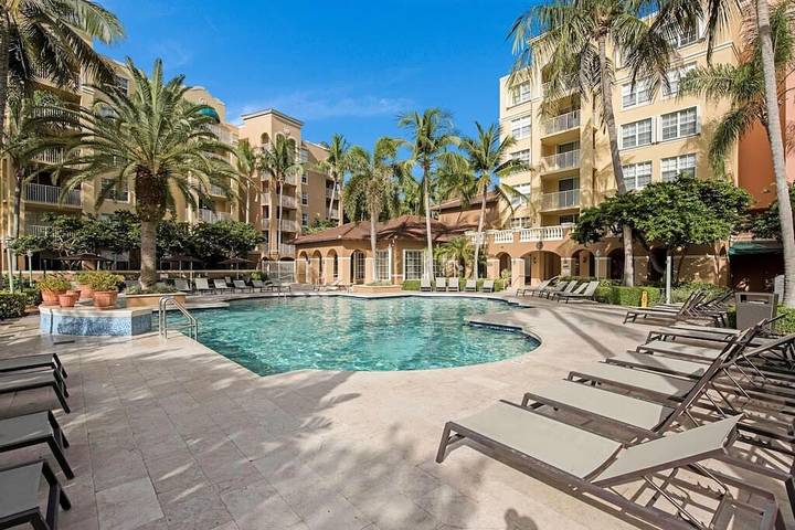 Vacation rental for 8 people, with balcony in Aventura FL