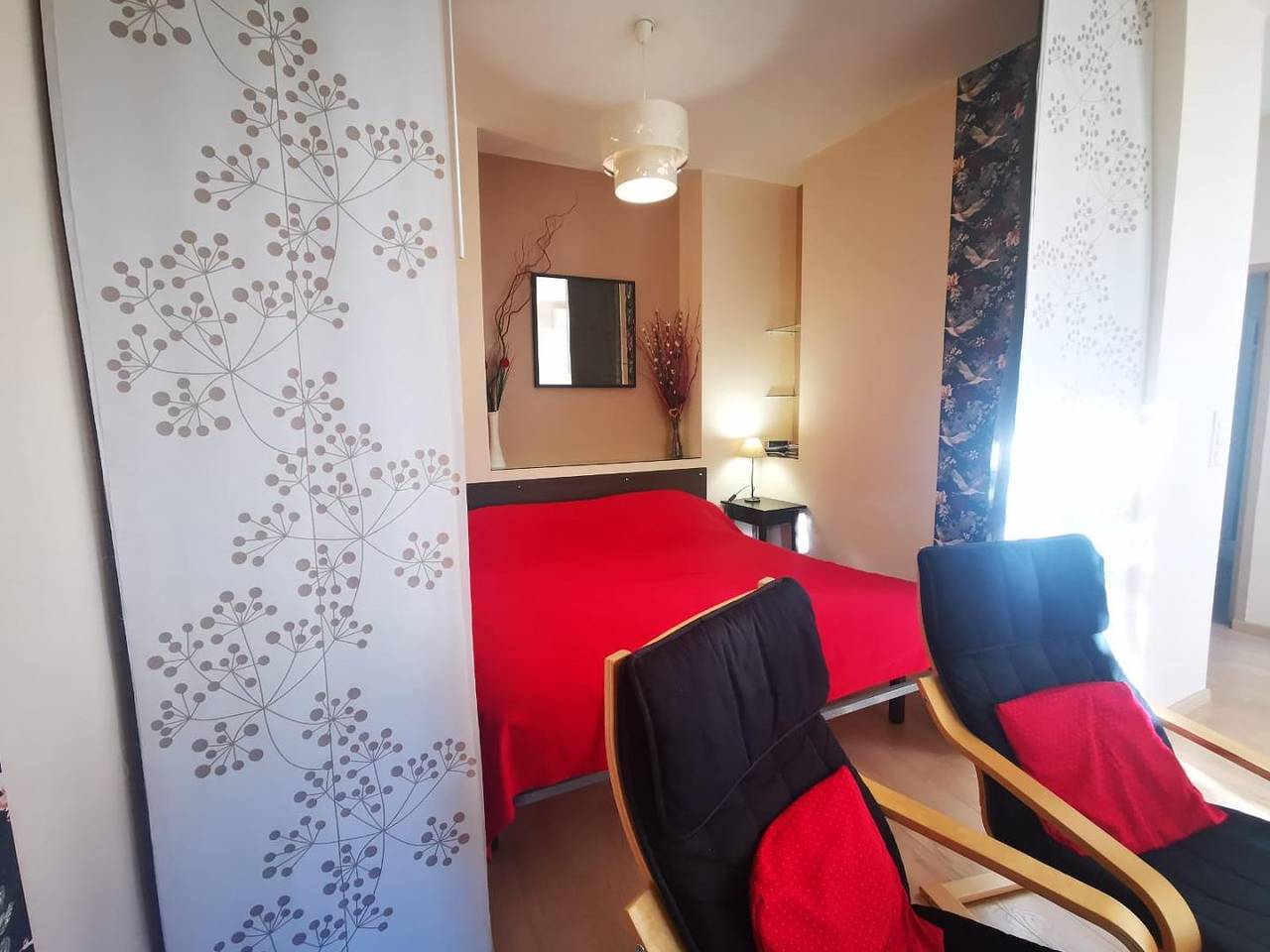 Gîte für 2 Personen mit Terrasse in Poussan, Côte d'Améthyste