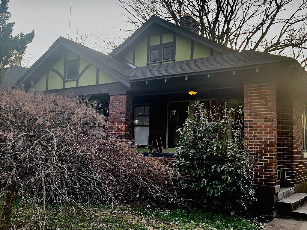 Dynamite Cooper Junger Handwerker in Memphis, Tennessee