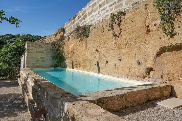 Location de vacances pour 8 personnes, avec piscine et jardin ainsi que vue et terrasse à Alaior - 3