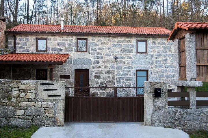 Casa de vacaciones para 6 personas, con vistas además de jardín y terraza - 1